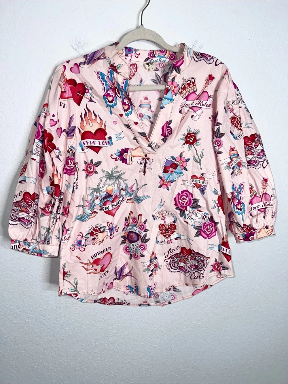 Ivy Jane True Love Top Women’s Small Tattoo Hearts Floral Shirt Blouse USA I